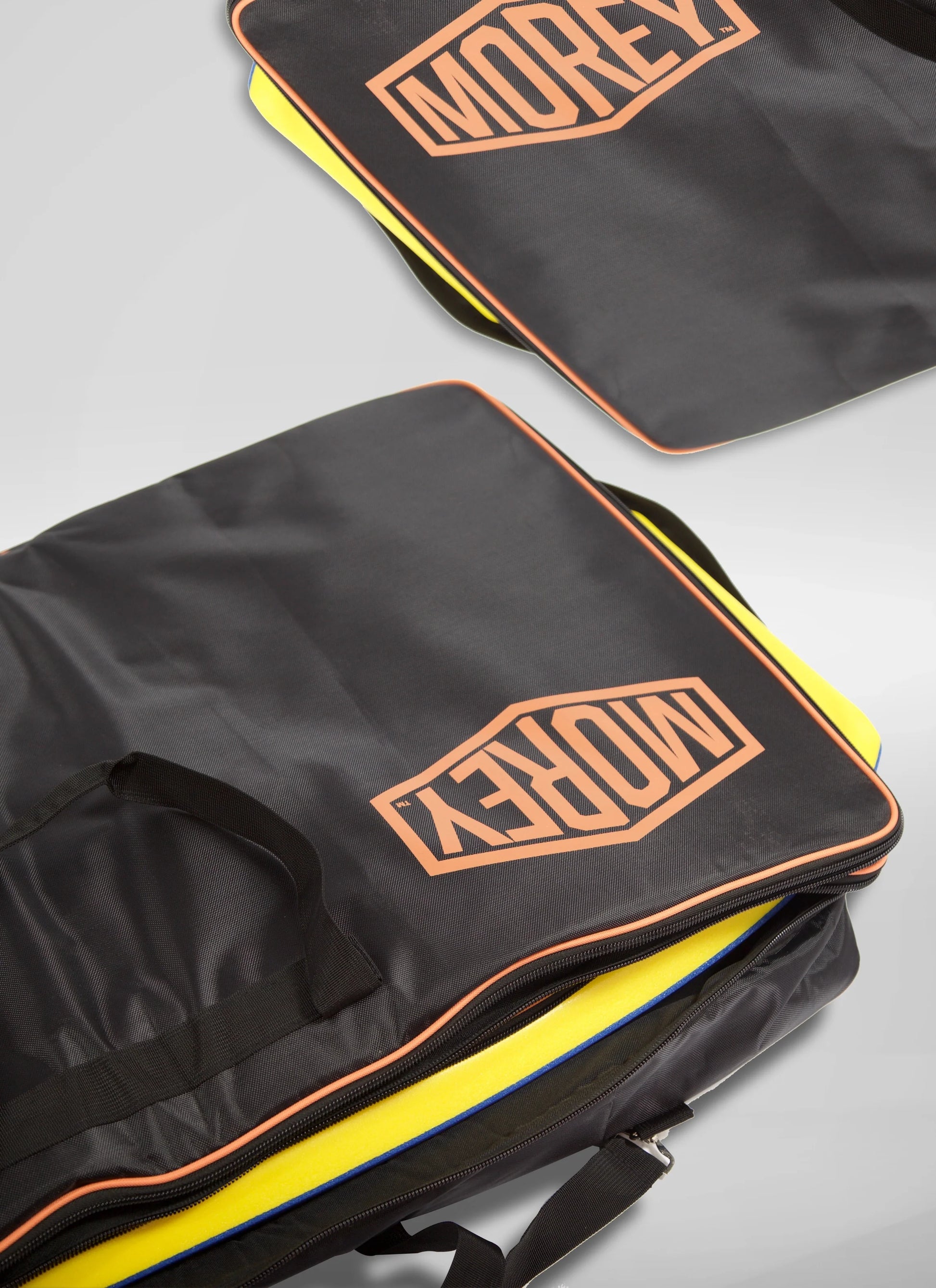travel-wheely-bodyboard-bag-z9 TRAVELBODYBOARDBAGZOOM.webp